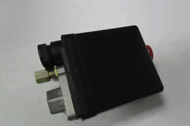 Автоматика с регулировкой давления компрессора 1вых. 220v.-0